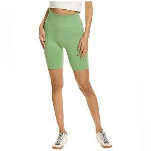WeWoreWhat Seamless High Rise Biker Short in Fair Green Size S